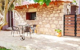 Olive Tree Farm 200M From The Beach